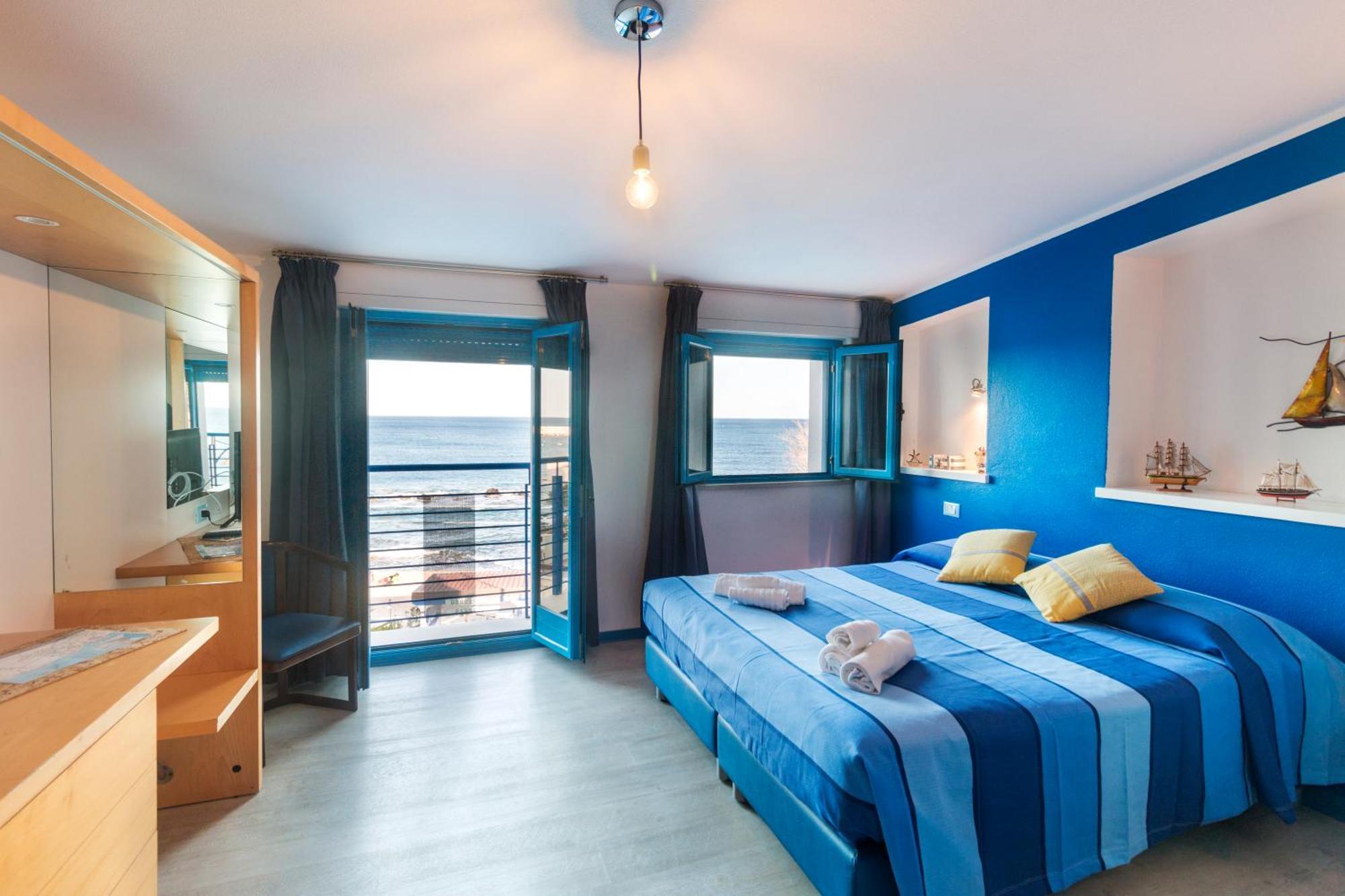La Favorita Hotel Cala Gonone Exteriör bild