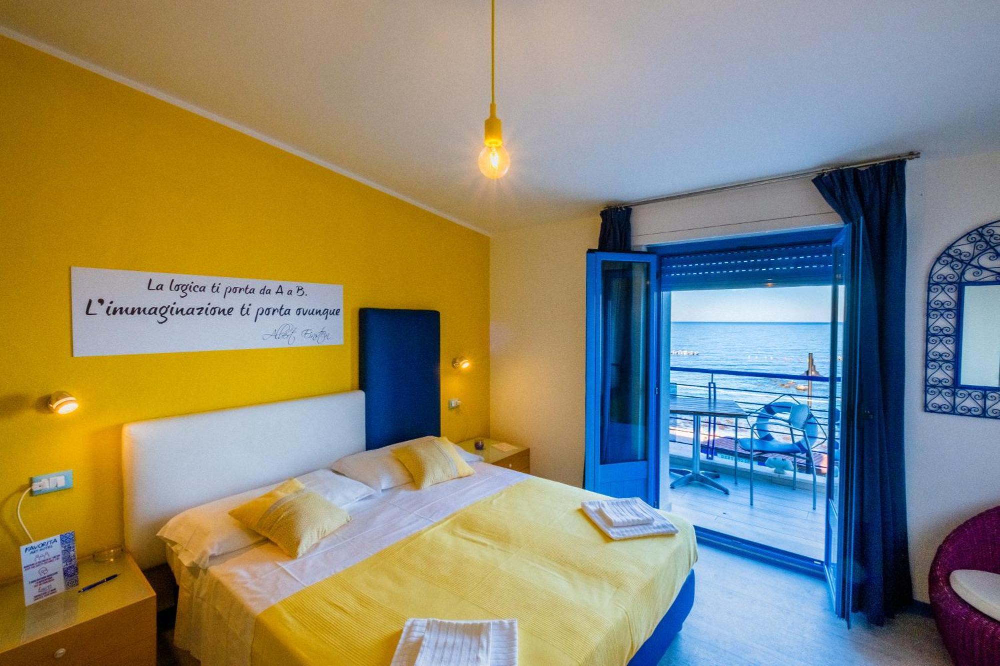 La Favorita Hotel Cala Gonone Exteriör bild