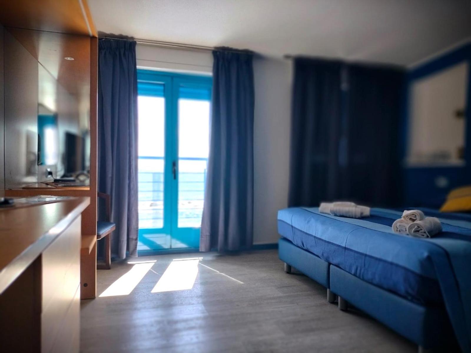 La Favorita Hotel Cala Gonone Exteriör bild