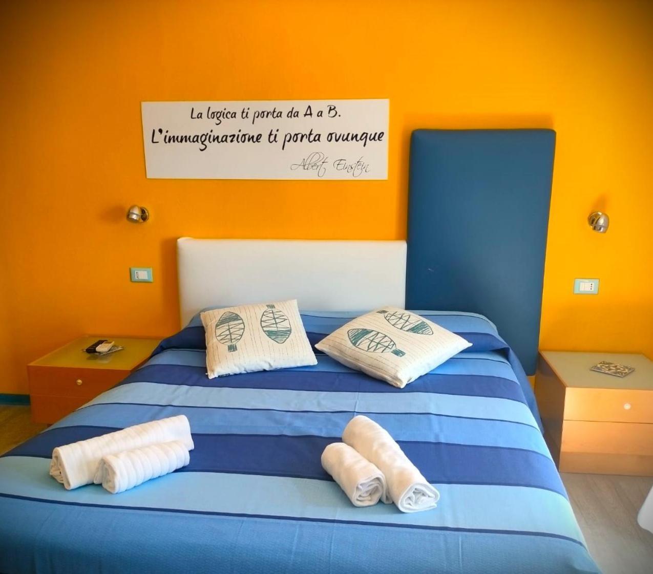 La Favorita Hotel Cala Gonone Exteriör bild